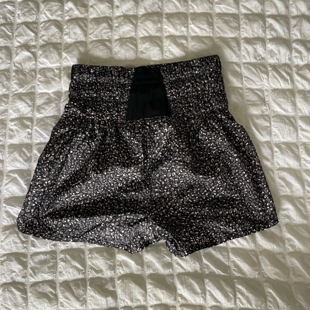 Free people movement cheetah print workout shorts - Picture 8 of 10